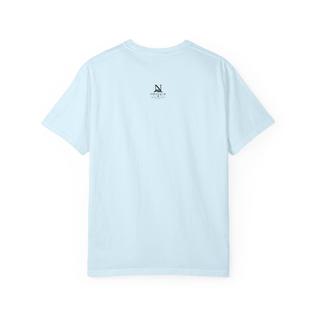Novique Yacht T-Shirt — Vintage Mountain Crest Graphic Tee