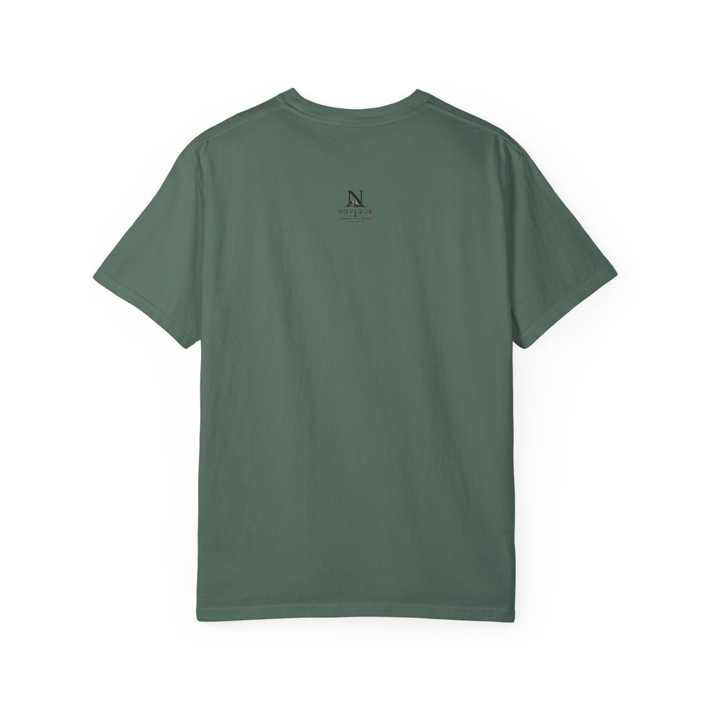 Novique Yacht T-Shirt — Vintage Mountain Crest Graphic Tee