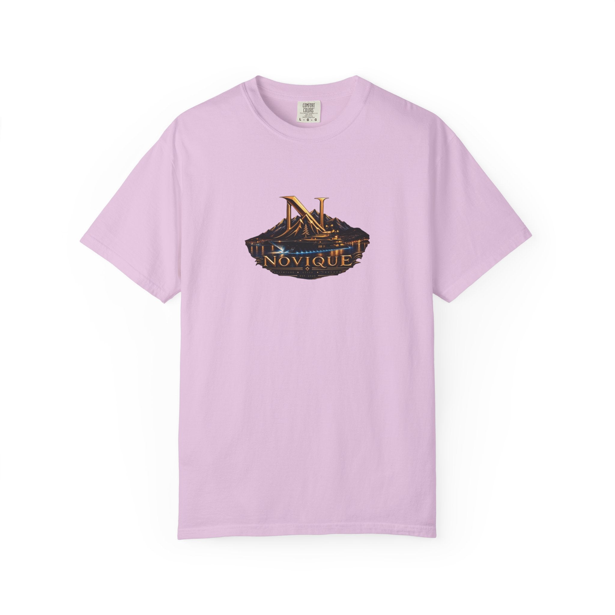Novique Yacht T-Shirt — Vintage Mountain Crest Graphic Tee