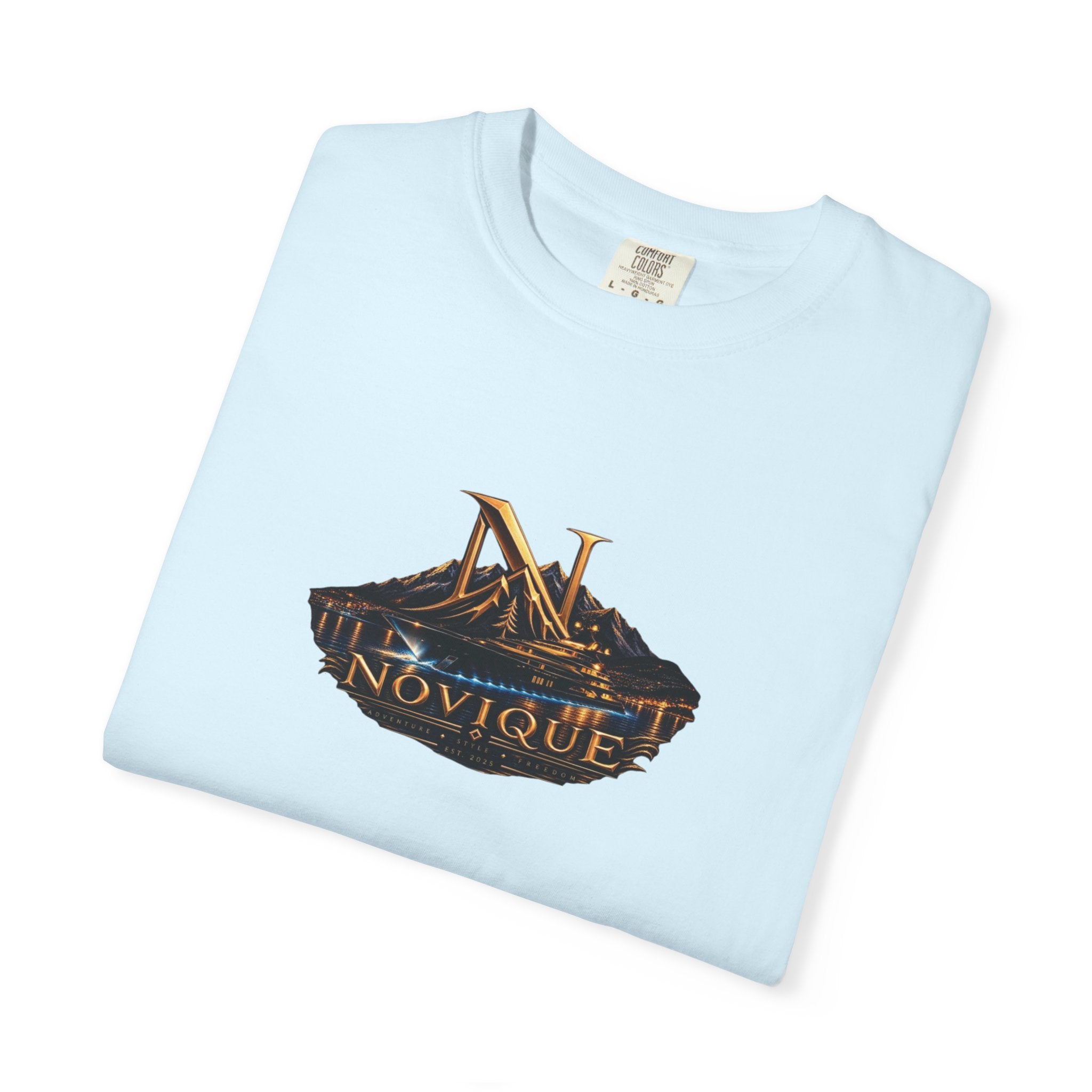 Novique Yacht T-Shirt — Vintage Mountain Crest Graphic Tee