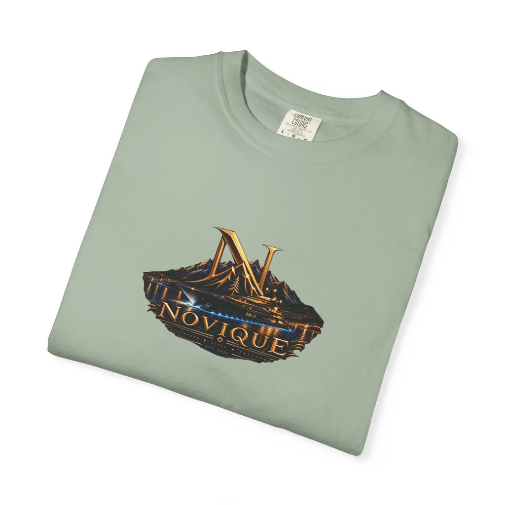 Novique Yacht T-Shirt — Vintage Mountain Crest Graphic Tee