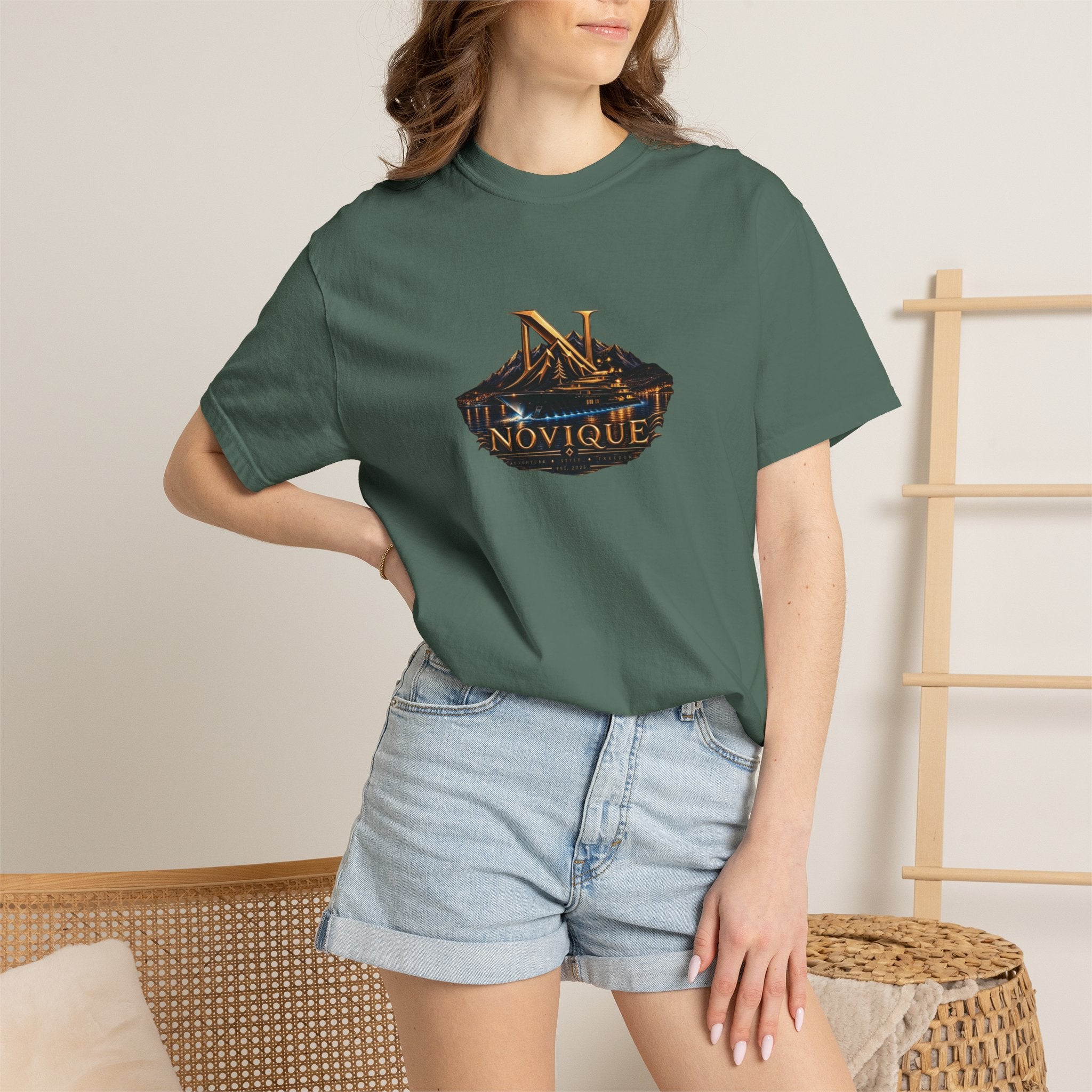 Novique Yacht T-Shirt — Vintage Mountain Crest Graphic Tee