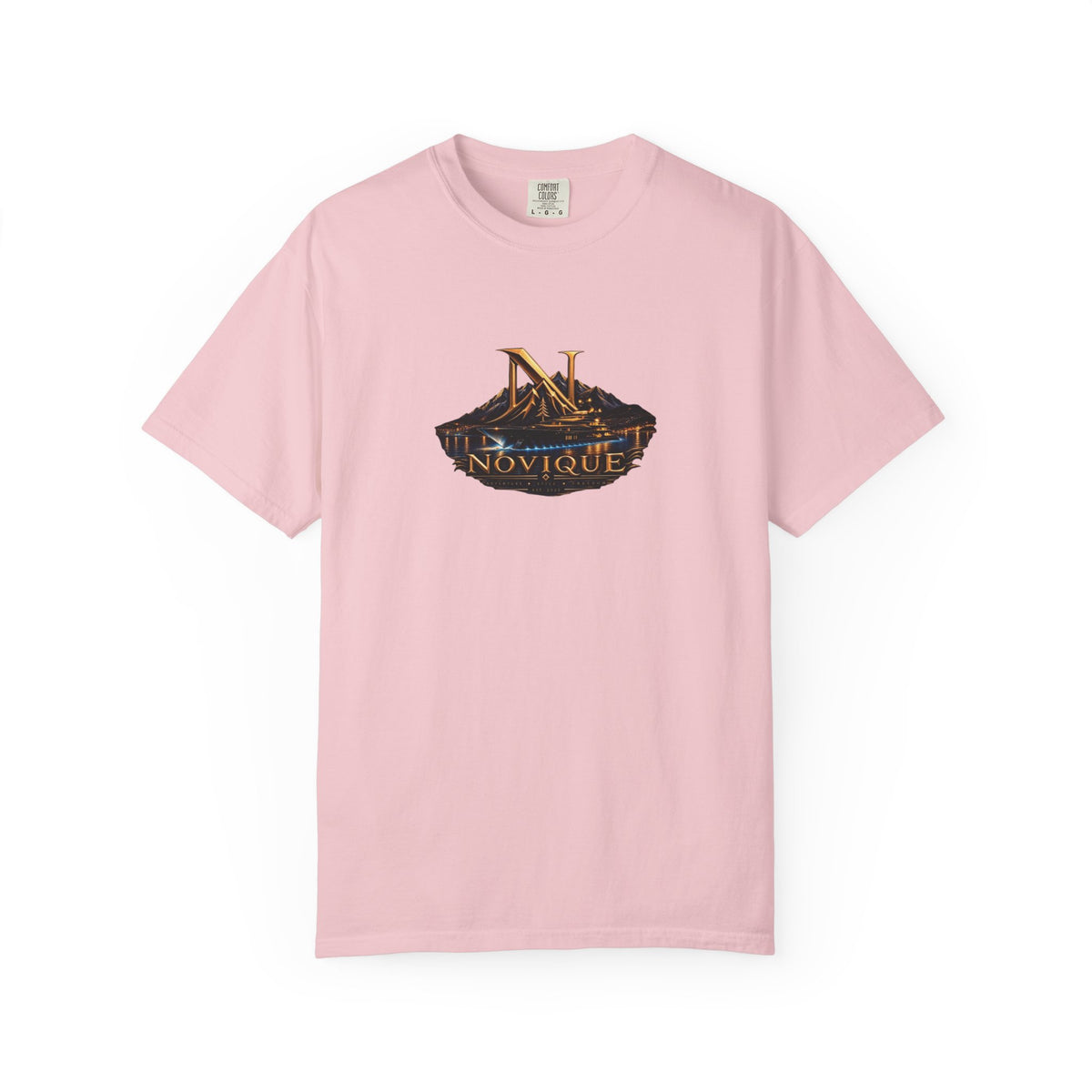 Novique Yacht T-Shirt — Vintage Mountain Crest Graphic Tee