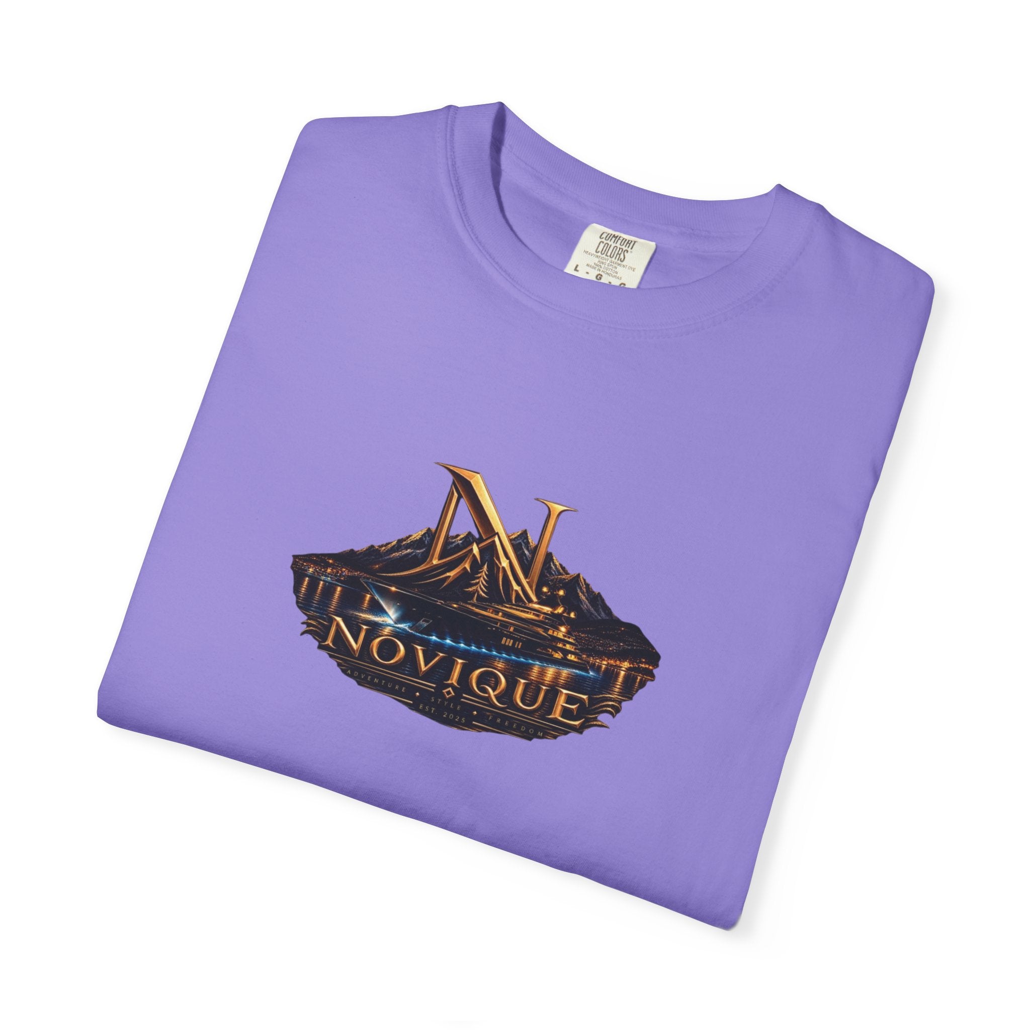 Novique Yacht T-Shirt — Vintage Mountain Crest Graphic Tee