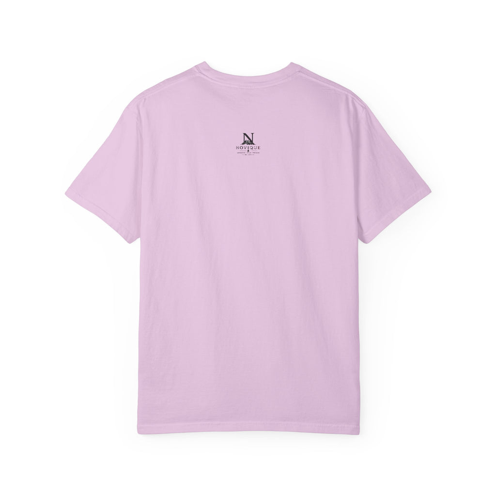 Novique Yacht T-Shirt — Vintage Mountain Crest Graphic Tee