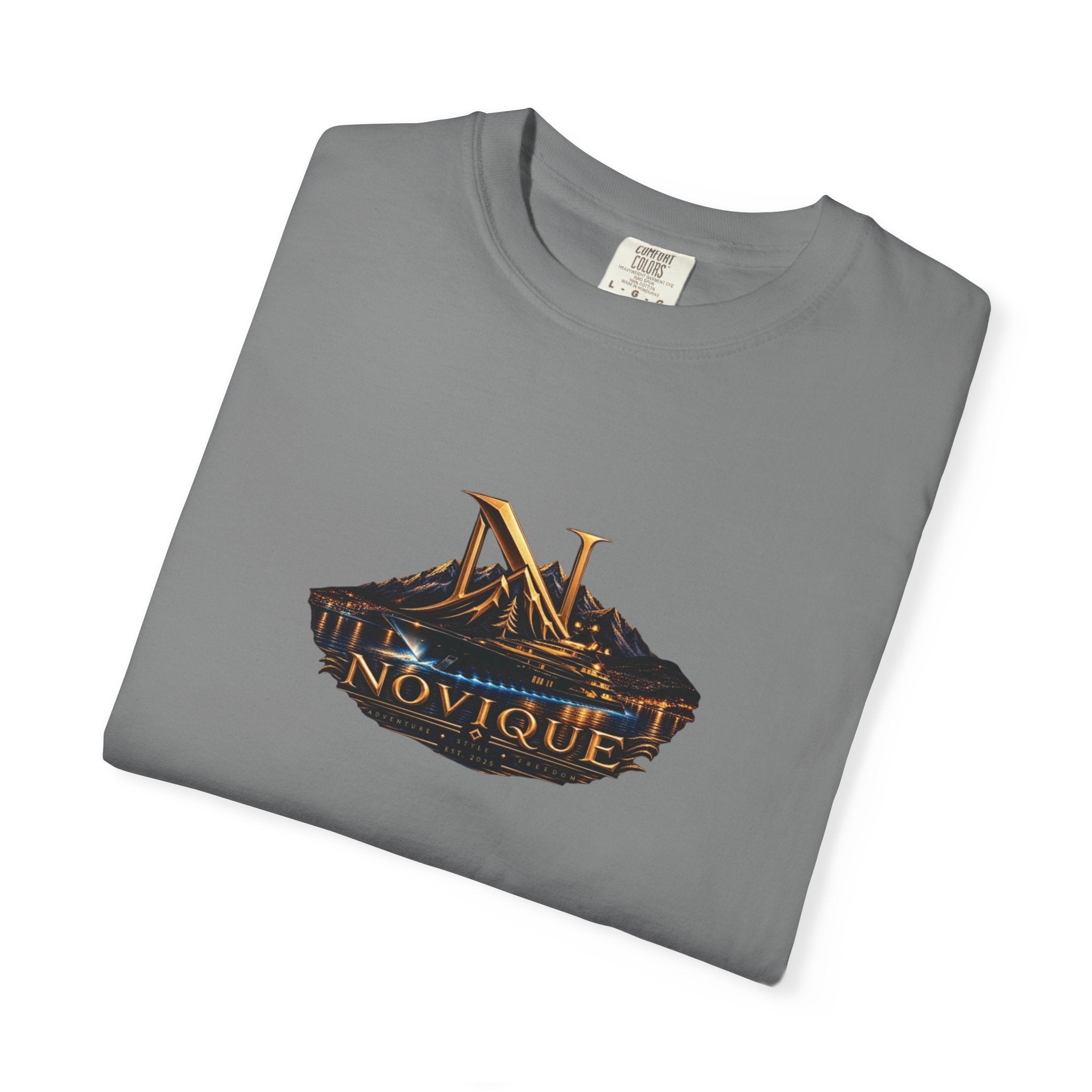 Novique Yacht T-Shirt — Vintage Mountain Crest Graphic Tee