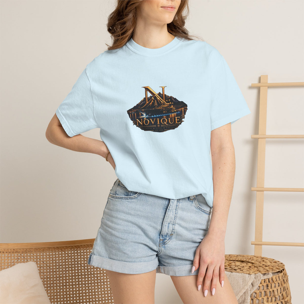 Novique Yacht T-Shirt — Vintage Mountain Crest Graphic Tee