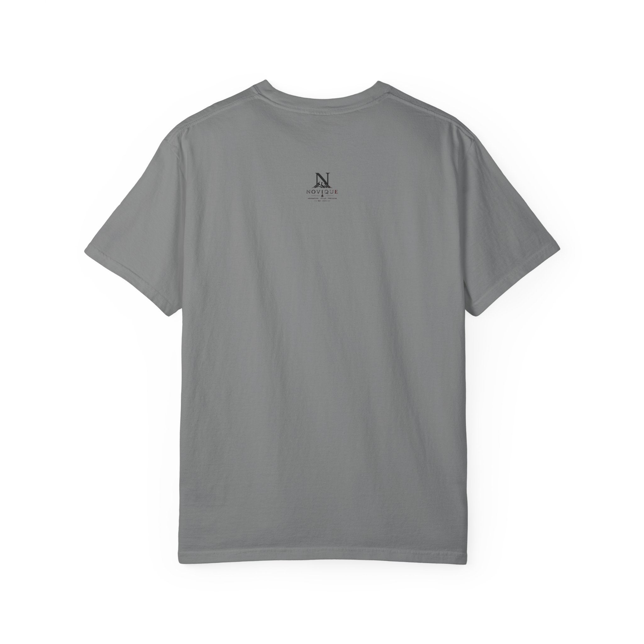 Novique Yacht T-Shirt — Vintage Mountain Crest Graphic Tee
